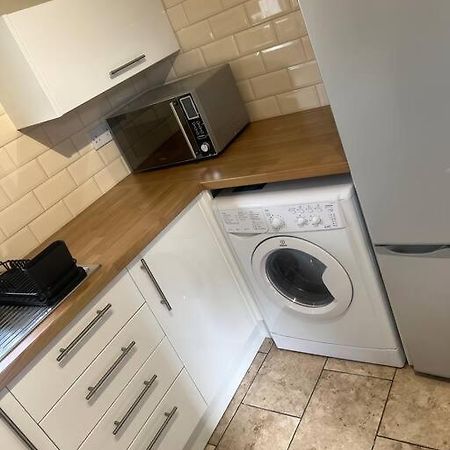 Appartement Large Modern Studio Flat à Londres Extérieur photo
