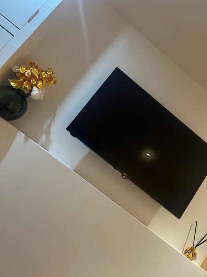 Appartement Large Modern Studio Flat à Londres Extérieur photo